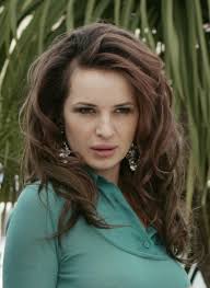 Robert cavanah as mickey steele. Kierston Wareing Portrait Kino De