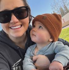 Valerie (Calhoun) Llopis (@valerie_llopis) • Instagram photos and videos