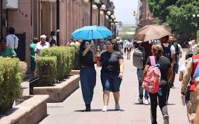 CEPC prevé más calor esta semana, no descarta lluvia el miércoles