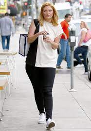 D'origine britannique, elle déménage à new york avec sa famille quand elle a 4 ans, elle obtient son premier rôle dans une. Mischa Barton Starportrat News Bilder Gala De