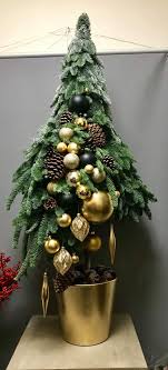 Maybe you would like to learn more about one of these? 200 Magnolia Ideas In 2021 Christmas Decorations Christmas Wreaths Christmas Inspiration