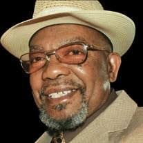 Lottie Carpenter's Instagram, Twitter & Facebook