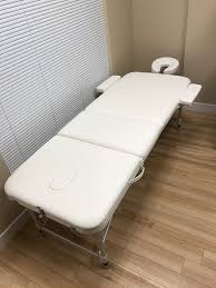 3 Section Aluminum 84 L Portable Massage Table Facial Spa Bed Tattoo W Free Carry Case Cream White Amazon Ca Health Massage Table Facial Spa Face Cradle