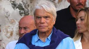 He also dabbled in show business and politics. Bernard Tapie Le Hasard N A Pas De Place Dans Son Drame Et Son Agression C Etait Un Signe