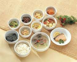 A Typical Korean Breakfast Table Looks Somewhat Similar To Other Meals Of The Day Just With Less Banchan Side Dishes It W Korean Breakfast Korean Food Food