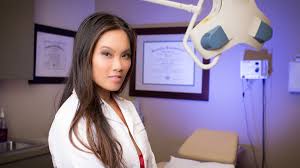 Dr sandra lee (aka dr pimple popper), is a board certified dermatologist. Meet Dr Pimple Popper The Dermatologist Who Became A Youtube Sensation Racked