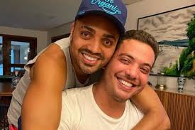 Qual é o dia do amigo / como o gestor de academia pode se inspirar no dia do amigo!.pois seja o que vier, venha o que vier qualquer dia, amigo, eu volto a te encontrar qualquer dia, amigo, a gente vai se encontrar. No Dia Do Amigo Wesley Safadao E Tirullipa Contam Como Se Conheceram