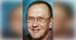 Dean Moody's Instagram, Twitter & Facebook