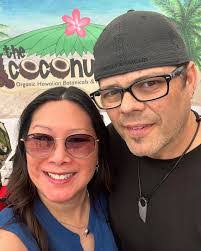 Jason Hash's Instagram, Twitter & Facebook