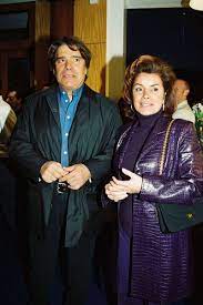 Bernard tapie et sa femme victimes d'une violente agression. Bernard Tapie Qui Est Dominique Sa Femme Tele Star