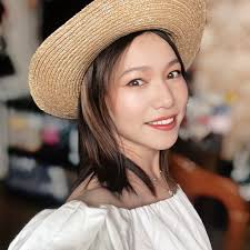 What are some recommendations for travel, food, and fun in Zhuhai/Macao  area?