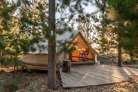 Say Goodbye To Dusty Tents And Hello To A Luxe Safari Experience At One Of These Cool Glamping Sites In And Around The Mot Glamping Site Tent Glamping Glamping