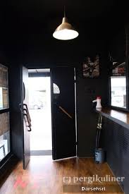 Burger dan sandwich merupakan contoh beberapa masakan barat di kota wisata cibubur yang bisa kamu cicipi. Lawless Burgerbar Cibubur Bogor Lengkap Menu Terbaru Jam Buka No Telepon Alamat Dengan Peta