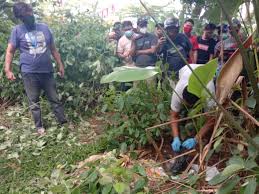 Sebelumnya temen di fb memberikan link yang cukup menarik, link informasi. Penemuan Mayat Orok Perempuan Hebohkan Pengunjung Taman Bunga Siantar