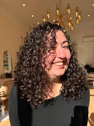 Hello to my beautiful curly texture community, I've been working with  Charlene @reign_salonandretreat to create a service list that could  potentially be the prototype for what EVERY salon should be offering for