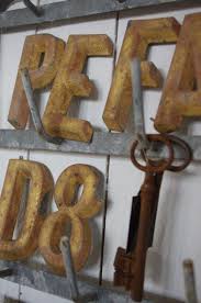Sur 1 R De Brocante Brocante Deco Vintage Industrielle Brocante Campagne Deco Vintage Industriel Lettre A Deco Vintage