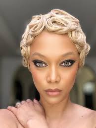 Golden TyTy All swirled up 💫 Bathroom mirror magazine