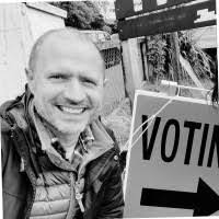 Daniel Medcalf's Instagram, Twitter & Facebook