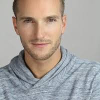 200+ perfiles de «James Carlos»