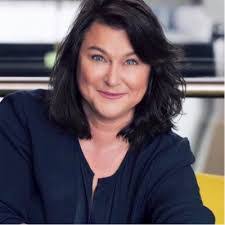 Hillary Sawyer's Instagram, Twitter & Facebook