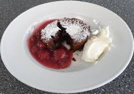 Klassischer schokokuchen mit flüssigem kern schokolade mit butter schmelzen, eier und zucker schaumig schlagen. Moelleux Au Chocolat Saschas Schokokuchlein Plus Sehr Leckerem Zubehor Christagrafs Webseite