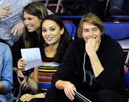 Camille lacourt invité dans salut les terriens (c8) raconte comment il a été obligé de porter la. People Camille Lacourt Et Valerie Begue La Crise L Effet Colibri The Hummingbird Effect