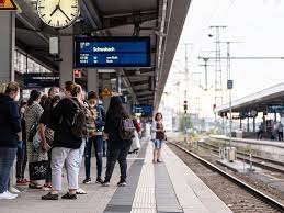 Bahn Streik In Franken Viele S Bahnen Im Grossraum Nurnberg Betroffen Nurnberg Furth Erlangen Altdorf Bamberg Feucht Forchheim Lauf A D Pegnitz Neumarkt Neustadt Aisch Pegnitz Roth Schwabach Nordbayern