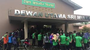 A group of students who speaks the voices of the students of smk muara. Rehearsal For Form 6 Graduation Day At Smk Muara Tuang Youtube