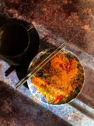 Ada aneka hidangan berbahan dasar bihun yang memiliki cita rasa khas, seperti bihun goreng. Resepi Bihun Tomyam Versi Goreng Resepi My