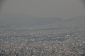 Για το λόγο αυτό, έχει διακοπεί η κυκλοφορία στο ρεύμα προς κόρινθο, στο ύψος του. Pnigetai H A8hna Gemise Kapnoys Kai Staxtes Apo Th Fwtia Sthn Korin8o Eikones Ellada Iefimerida Gr