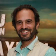 Edwin Clarke, Yazar: Seferi Keçi