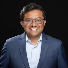 Rogelio Hernandez's Instagram, Twitter & Facebook