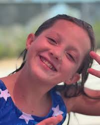 Had such a great Memorial Day at the water park! Swimsuit:  @enlifety_official_us #enlifety #enlifety_official #memorialday  #lovewaterparks #waterparkfun #girlsswimsuit