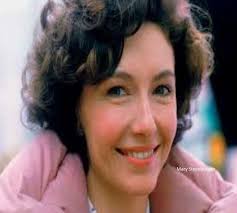 Mary Steenburgen Biography, Life Story, Net Worth, Measurements, Birthday,  Height, weight, Age, Family Facts