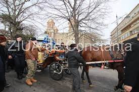 Îps teodosie a intrat în conflict cu ierarhii bor. Imagini SurprinzÄƒtoare La ConstanÅ£a Mijloc De Transport NeconvenÈ›ional Folosit De Ips Teodosie La Procesiunea De BoboteazÄƒ Galerie Foto
