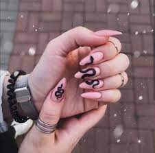 Uñas decoradas negras y doradas. Pin En Disenos De Unas