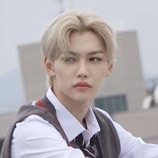 201012 Felix Unveil Track B Me Making Film Felix Stray Kids Kids Icon Felix