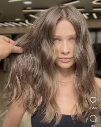 Samantha Rainey's Instagram, Twitter & Facebook