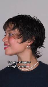 Stylish Short Haircuts for Women