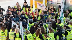 Bei den piloten der lufthansa stehen die zeichen auf streik. Lufthansa Streik Phoenix