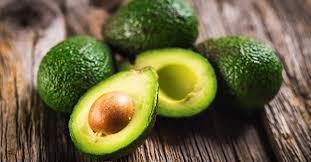 Il possède des vertus nourrissantes et hydratantes pour la peau et les cheveux. Donner De L Avocat A Son Chien Bienfaits Et Dangers