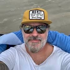 Brian Benoit (@newbrianfels) • Instagram photos and videos