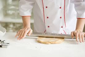 Le cap cuisine, formation phare des métiers de la restauration, permet d'accéder directement à un emploi de commis de cuisine dans la restauration. Formations Fabic