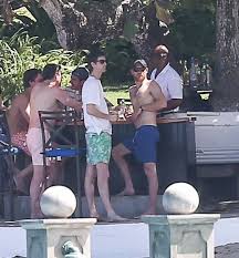 Prince Harry Photos Photos Prince Harry Relaxes On The Beach In Jamaica With Friends Prince Harry Photos Prince Harry Prince Harry And Meghan