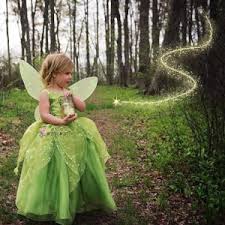 Ein kostüm, um im karneval wie tinkerbell umher zu fliegen, können sie einfach selber nähen. Peter Pan Tinkerbell Kostum Selber Machen Diy Ideen Maskerix De