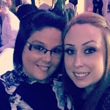 Jess Dunham's Instagram, Twitter & Facebook