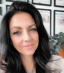 Lori Harrod's Instagram, Twitter & Facebook