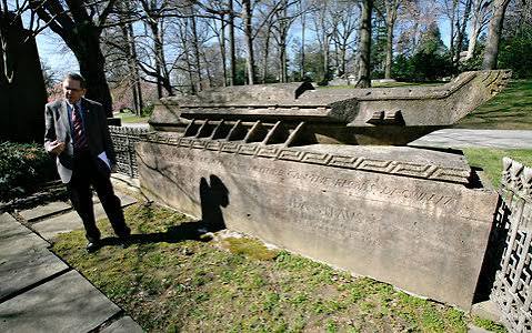 Remembering Titanic: Where the Passengers Are Buried - The New York Times