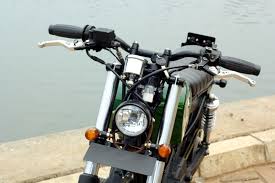 Kali ini karean ketidakpuasan sang pemilik dengan penampilan standar honda gl max neotech 1996 yang identik dengan model lurus dan kotak Gl Pro Neo Tech Simpel Tapi Berkarakter Gilamotor