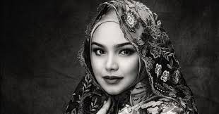 Dato' sri siti nurhaliza, kmy kmo, luca sickta. Pamer Baby Bump Siti Nurhaliza Umumkan Hamil Anak Ke 2 Okezone Celebrity